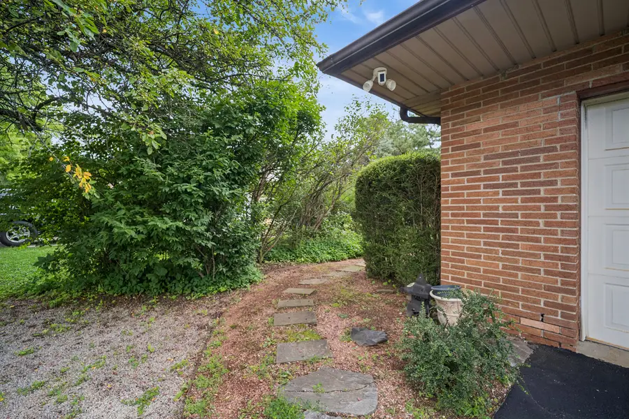 1225 Oakdale Drive, Elgin, IL 60123 - #2