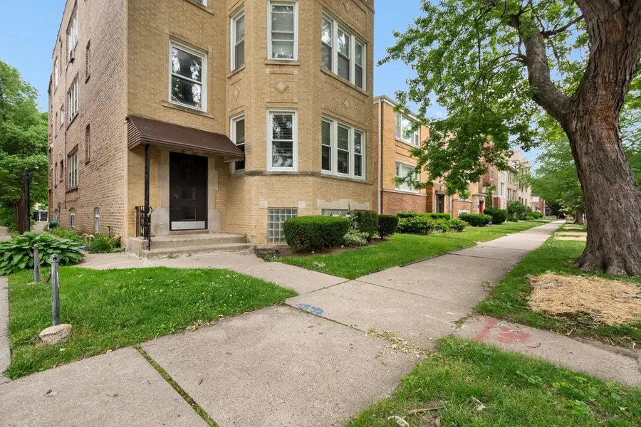 2732 W Greenleaf Avenue #3, Chicago, IL 60645 - #2