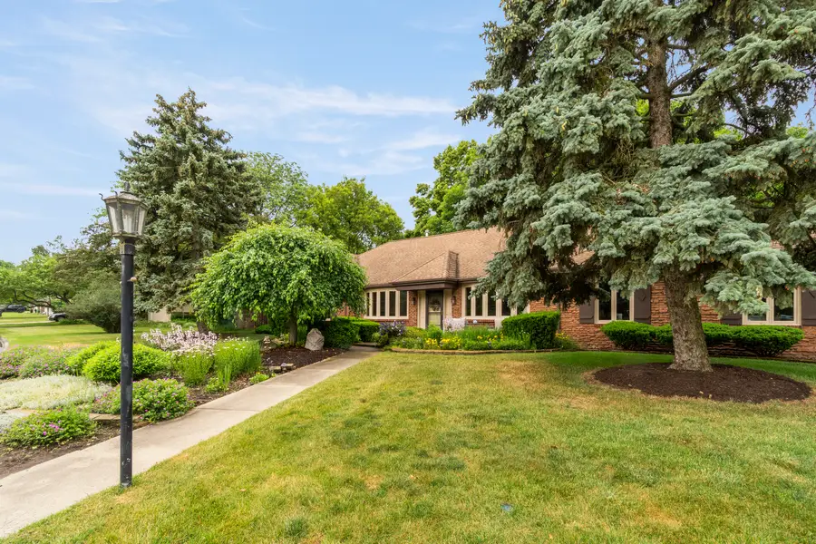 415 N Shepherd Hill Lane, McHenry, IL 60050 - #2