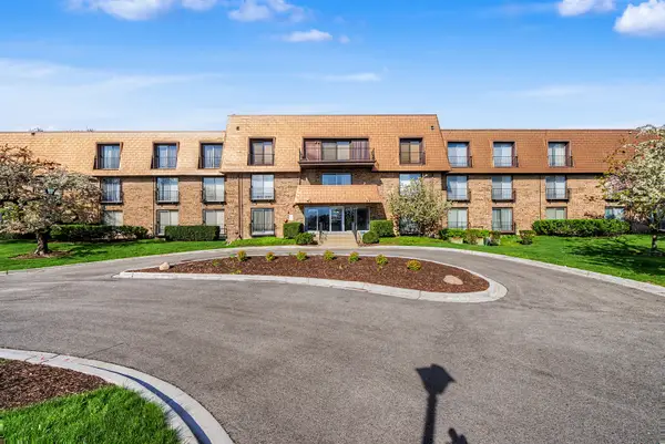 4050 Dundee Road #209, Northbrook, IL 60062