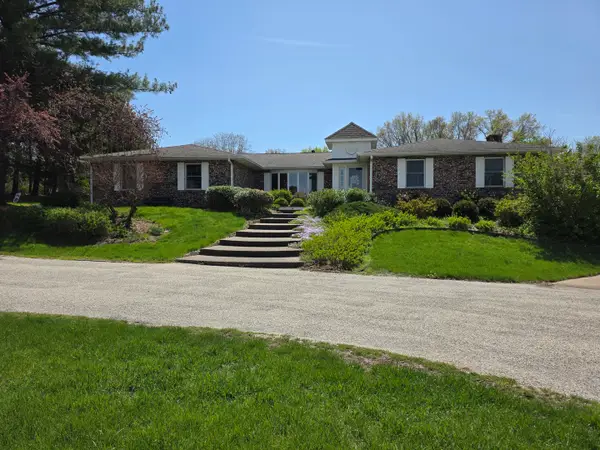 7289 N 2300th Avenue, Geneseo, IL 61254