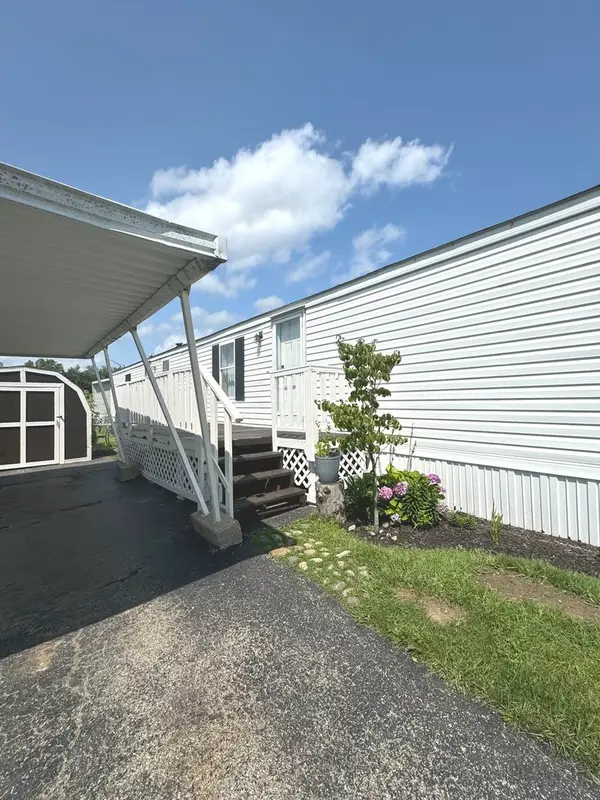 1028 NW Alma Circle #1028, Round Lake, IL 60073