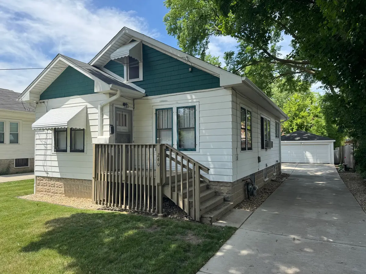 240 W Wilson Street, Palatine, IL 60067 - #1