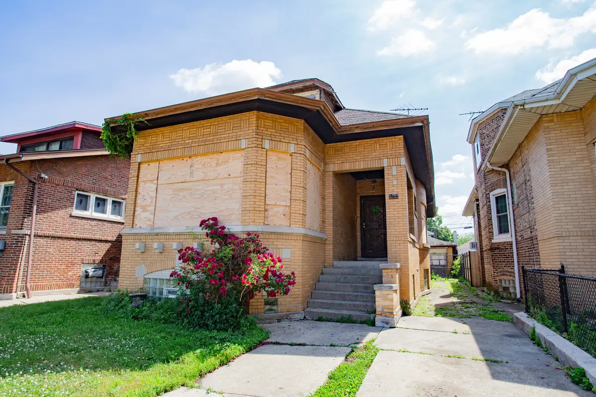 8255 S Saint Lawrence Avenue, Chicago, IL 60619 - #1