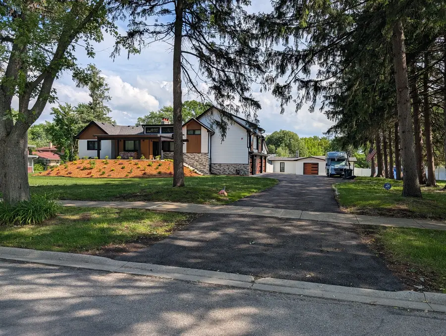 675 W Gilbert Road, Palatine, IL 60067 - #2