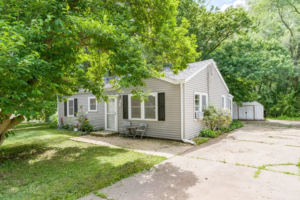 7002 Ridge Drive, Davenport, IA 52806 - #1