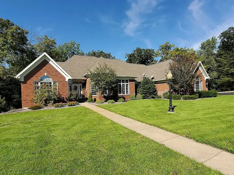 23 Roosevelt Drive, East Dubuque, IL 61025 - #1