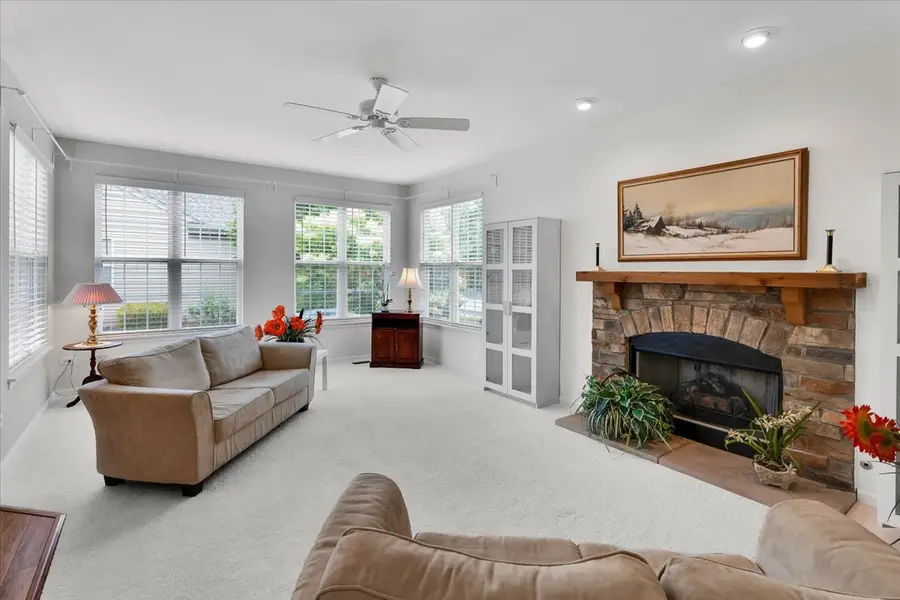 918 Scottsdale Drive, Pingree Grove, IL 60140 - #2