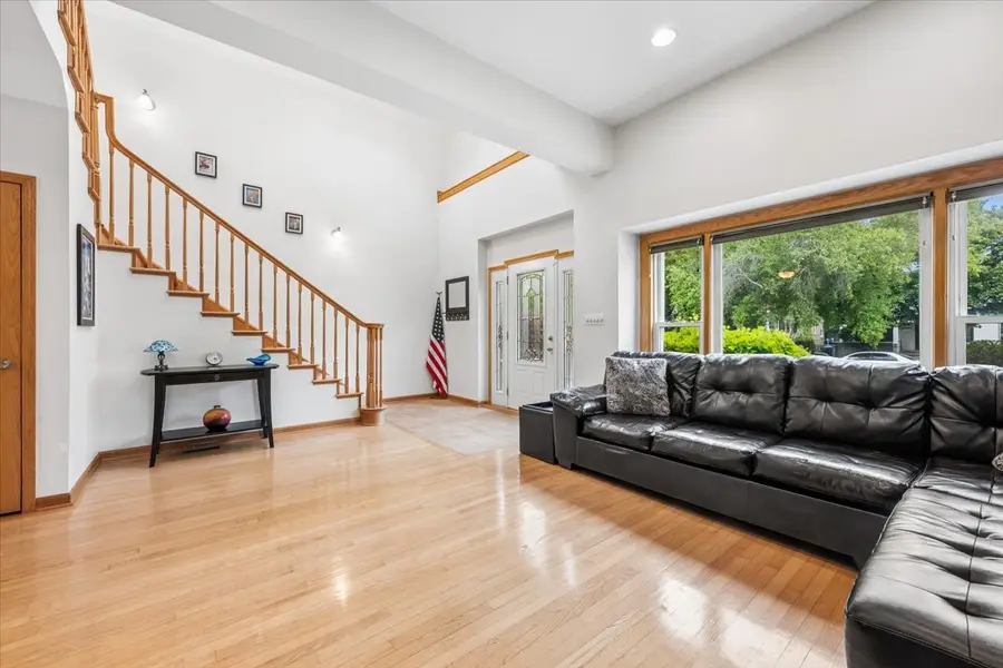 5858 N Luna Avenue, Chicago, IL 60646 - #3