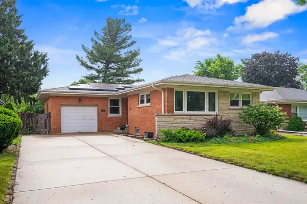 513 S William Street, Mount Prospect, IL 60056