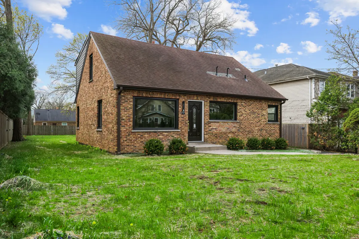830 Deerfield Road, Highland Park, IL 60035 - #1