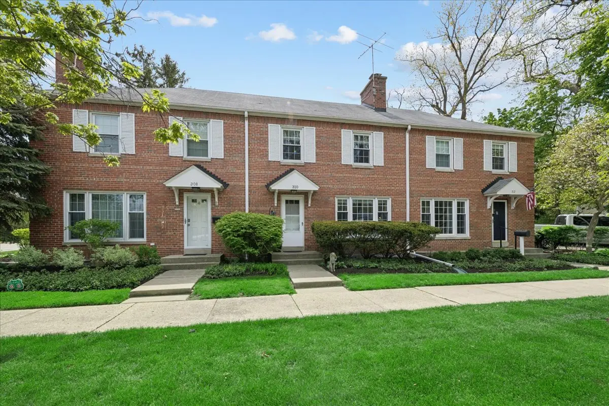 310 Jackson Avenue, Glencoe, IL 60022 - #1