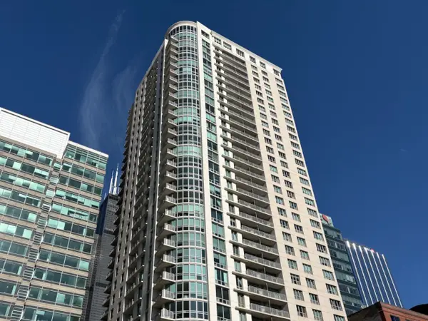 125 S Jefferson Street #2801, Chicago, IL 60661