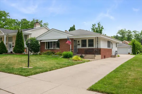 551 S Poplar Avenue, Elmhurst, IL 60126