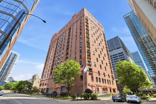 345 N Canal Street #1204, Chicago, IL 60606