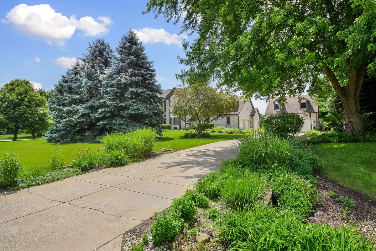 41W165 Dillonfield Drive, Elburn, IL 60119 - #1
