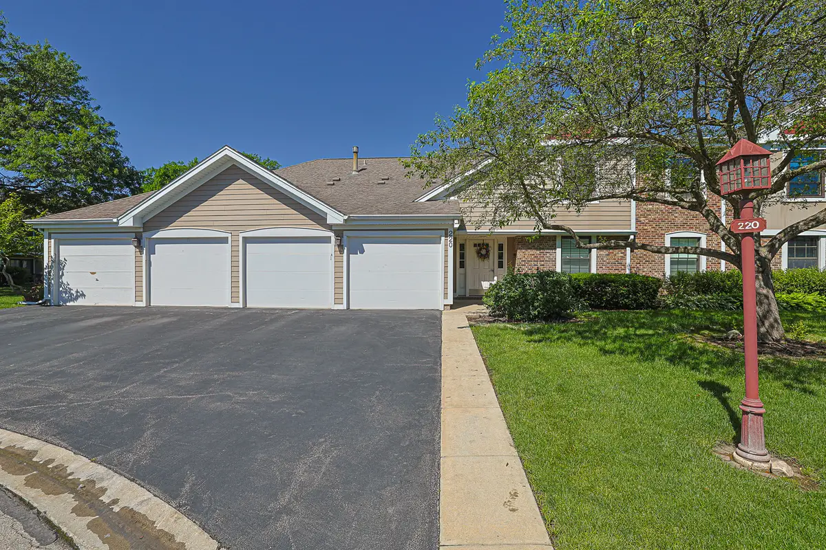 220 Oak Knoll Court #B2, Schaumburg, IL 60193 - #1