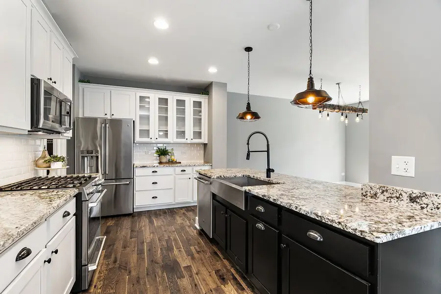 4275 Fiona Lane, Lisle, IL 60532 - #3
