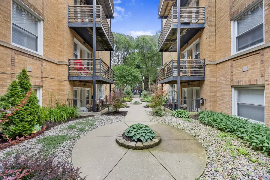 4608 N Monticello Avenue #1W, Chicago, IL 60625 - #2
