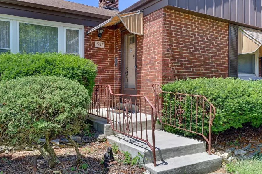 1552 Manchester Avenue, Westchester, IL 60154 - #3