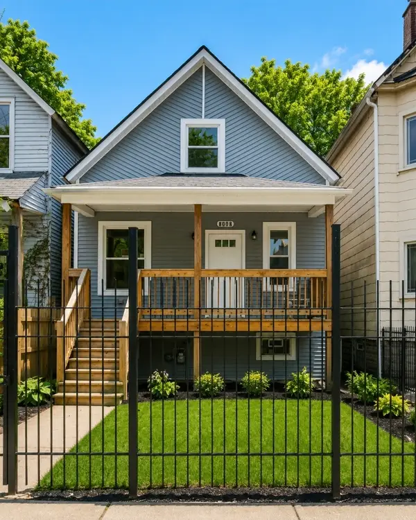 8008 S Muskegon Avenue, Chicago, IL 60617