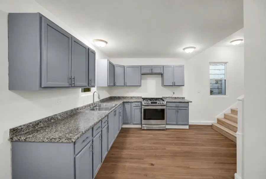 8008 S Muskegon Avenue, Chicago, IL 60617 - #3