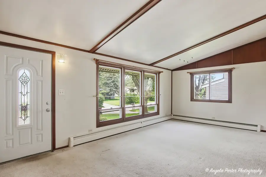 3013 Highland Drive, Cary, IL 60013 - #2
