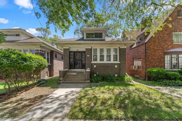 7651 S Cregier Avenue, Chicago, IL 60649