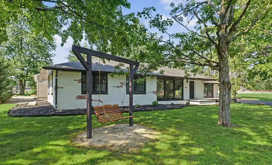 Address Withheld By Seller, Mahomet, IL 61853 - #3