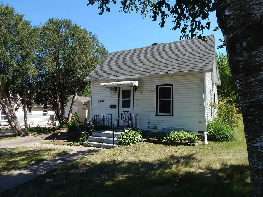 114 Erie Street, Maquoketa, IA 52060 - #3