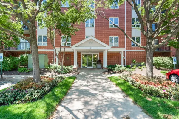 110 N Milwaukee Avenue #303, Wheeling, IL 60090