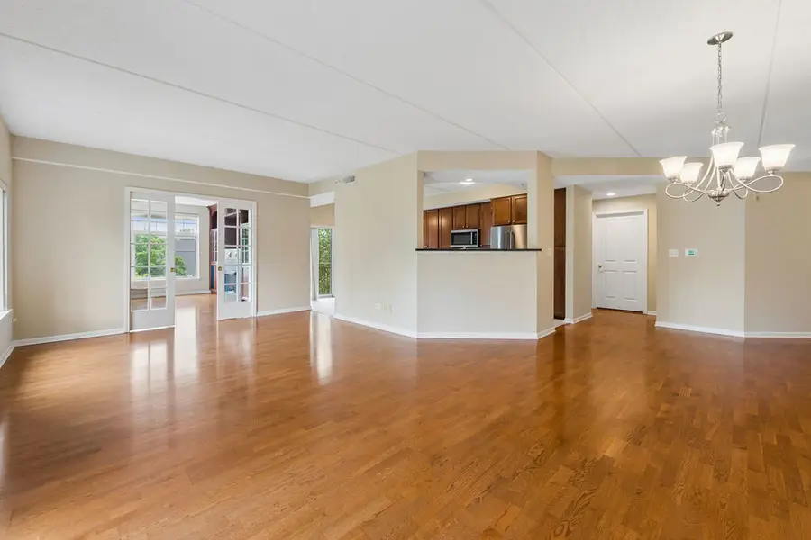 405 Village Green Court #304, Lincolnshire, IL 60069 - #2