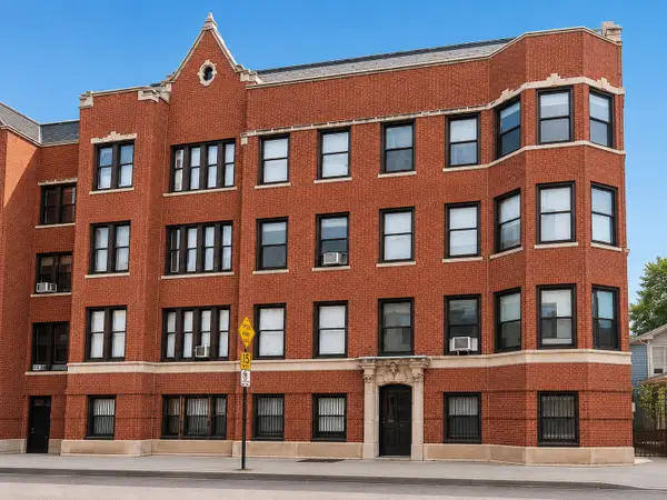609 W Addison Street #2, Chicago, IL 60613