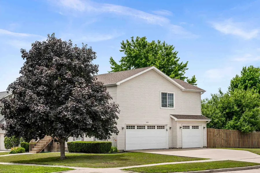 301 Waterford Estates Drive, Bloomington, IL 61704 - #2