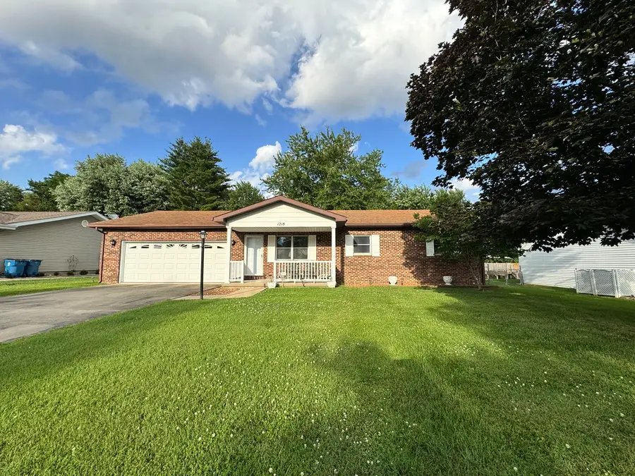 1218 Plum Avenue, Mount Vernon, IL 62864 - #2