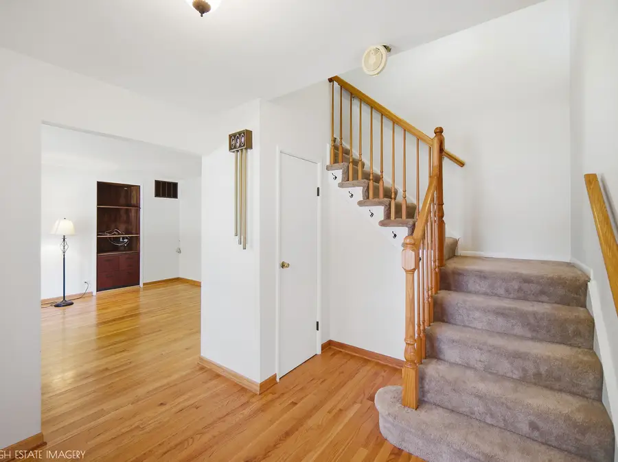 3321 Woodridge Drive, Woodridge, IL 60517 - #2