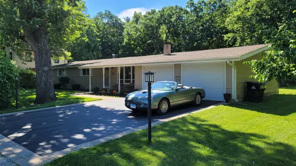 2127 Salem Avenue, Johnsburg, IL 60051