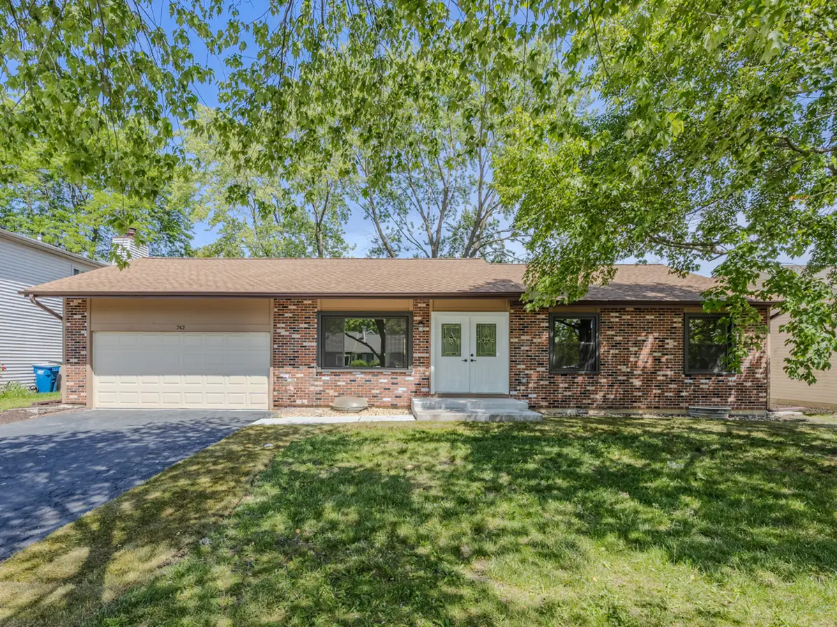 742 Voyager Drive, Bartlett, IL 60103 - #1