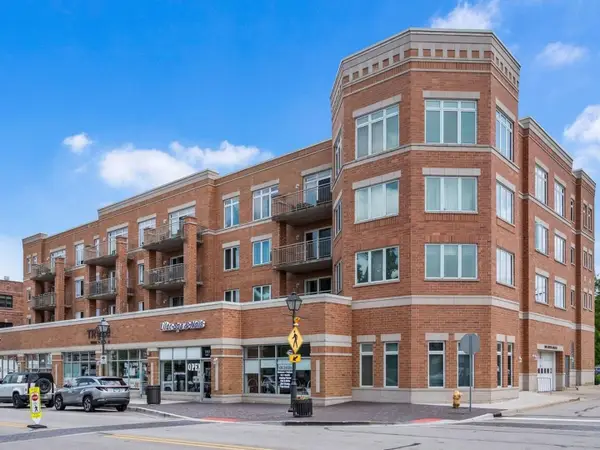 1 S Lincoln Avenue #410, Lombard, IL 60148