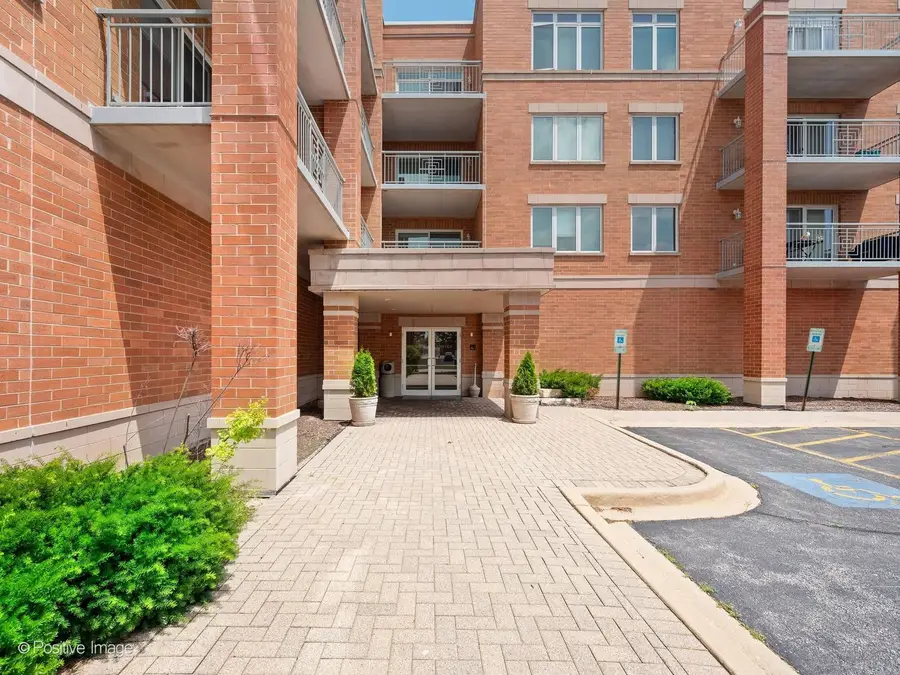 1 S Lincoln Avenue #410, Lombard, IL 60148 - #2