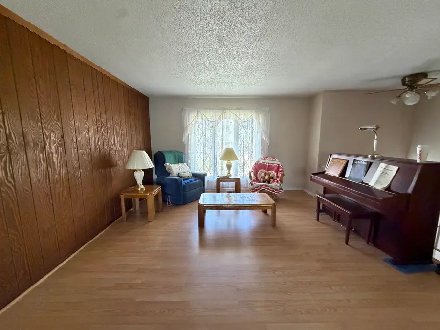 613 Wicker Avenue, Streamwood, IL 60107 - #2