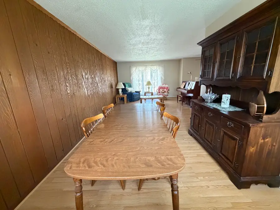 613 Wicker Avenue, Streamwood, IL 60107 - #3