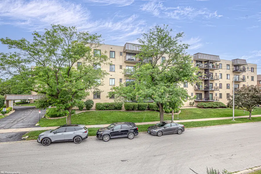 5840 W 104th Street #214, Oak Lawn, IL 60453 - #3