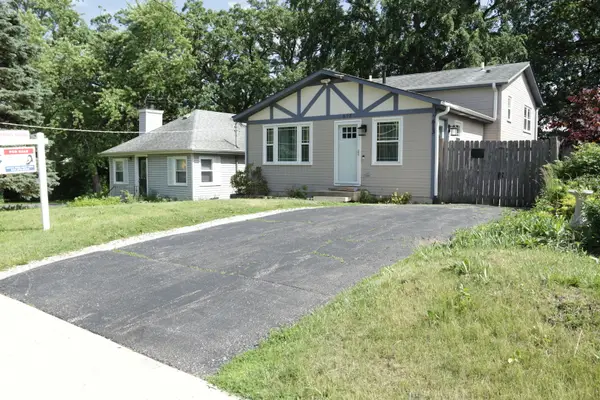 613 Oakwood Drive, Round Lake Beach, IL 60073