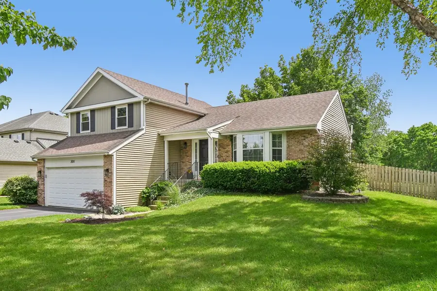2011 Glenmoor Drive, West Dundee, IL 60118 - #2