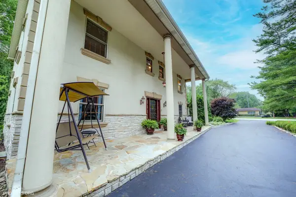 227 Stratford Lane, Inverness, IL 60010
