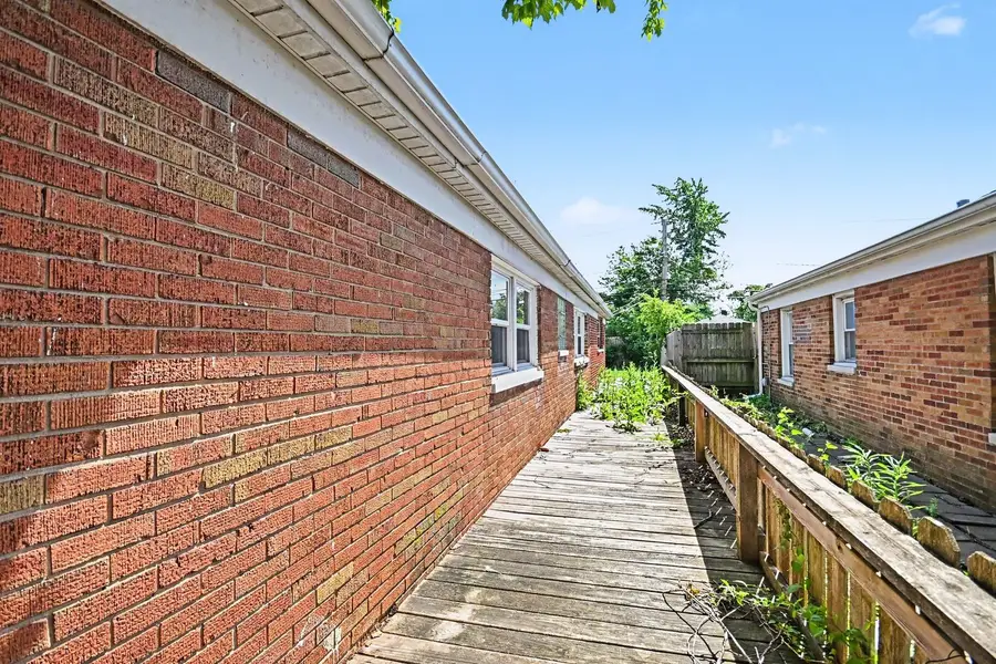 11559 S Kedzie Avenue S, Merrionette Park, IL 60803 - #2