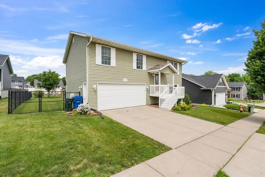 11 W Village Circle, Davenport, IA 52806 - #3