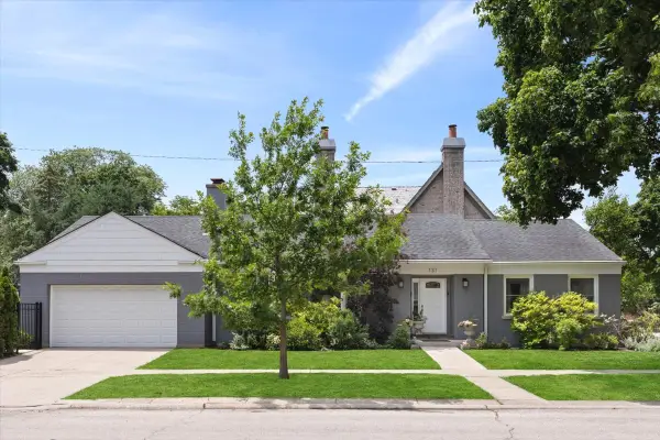 131 Joyce Place, Park Ridge, IL 60068