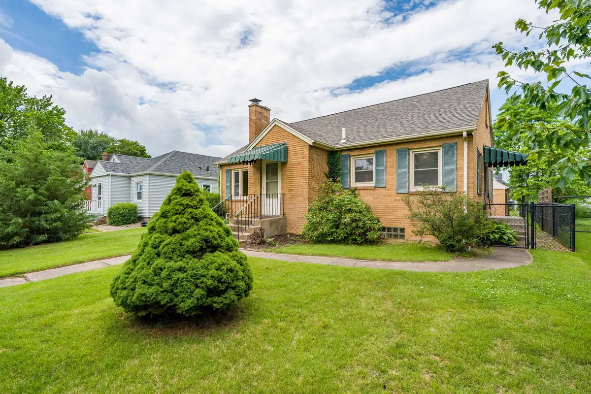 2627 9th Street, Moline, IL 61265 - #1